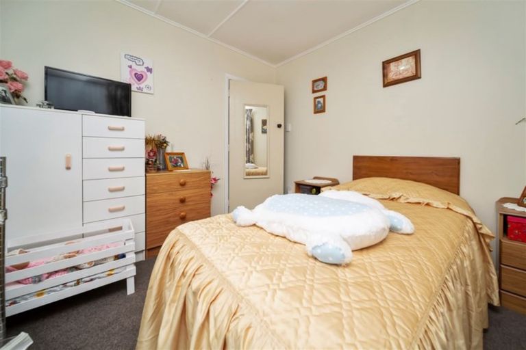 Photo of property in 22 Mcguire Street, Hawera, 4610