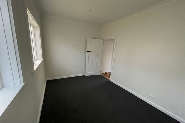 Photo of property in 10 Burrows Avenue, Karori, Wellington, 6012