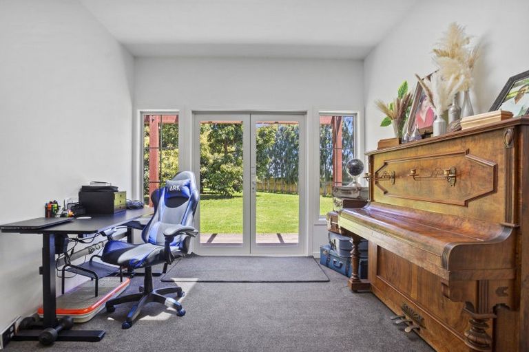 Photo of property in 284 Cambridge Road, Bethlehem, Tauranga, 3110