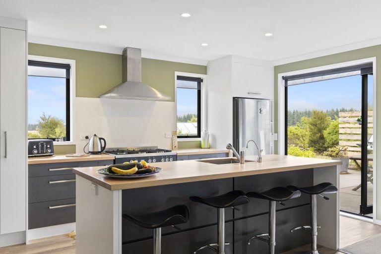 Photo of property in 500 Kinloch Road, Kinloch, Taupo, 3377