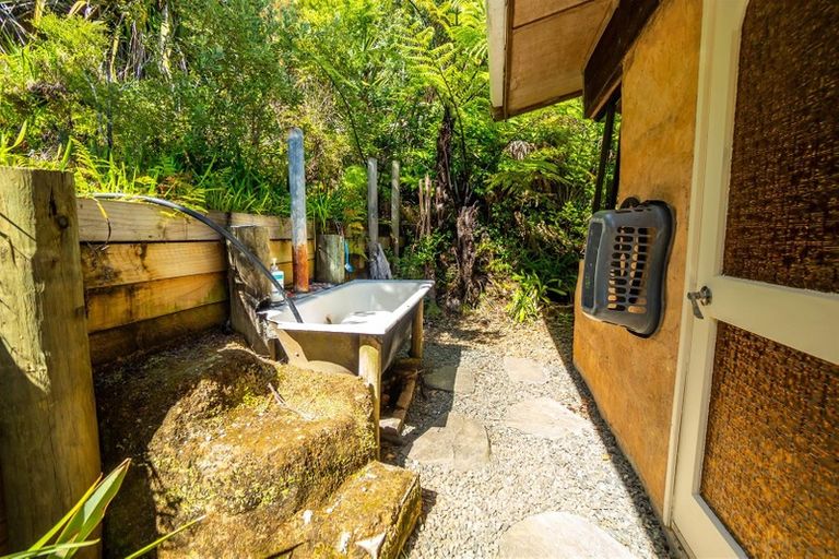 Photo of property in 1860 Pataua North Road, Pataua North, Parua Bay, 0175