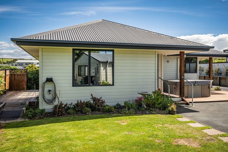 Photo of property in 38 Grove Avenue, Weston, Oamaru, 9401
