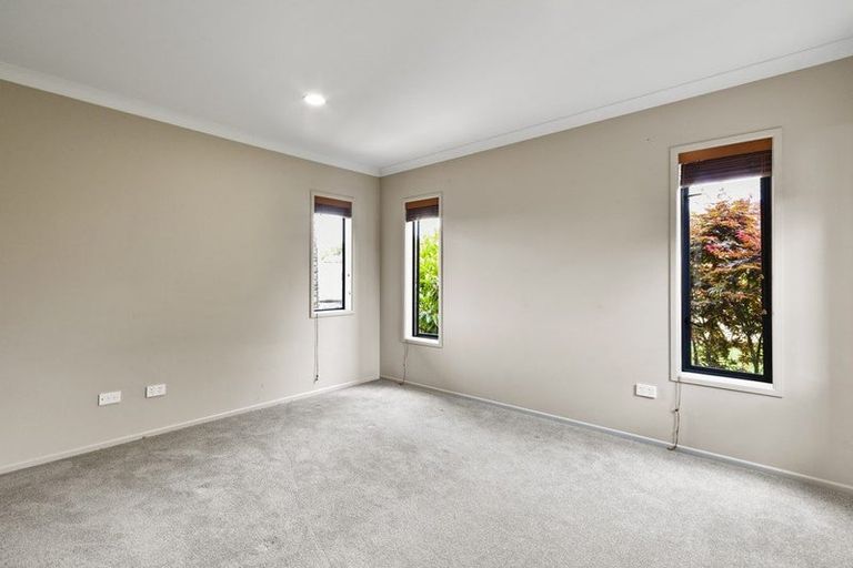 Photo of property in 12 Phoenicia Court, The Gardens, Auckland, 2105
