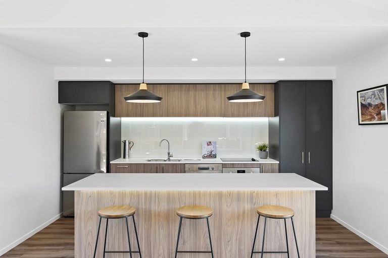 Photo of property in 5 Merivale Avenue, Wanaka, 9305