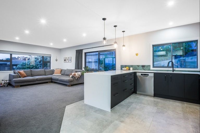 Photo of property in 9b Saint Ives Drive, Camborne, Porirua, 5026