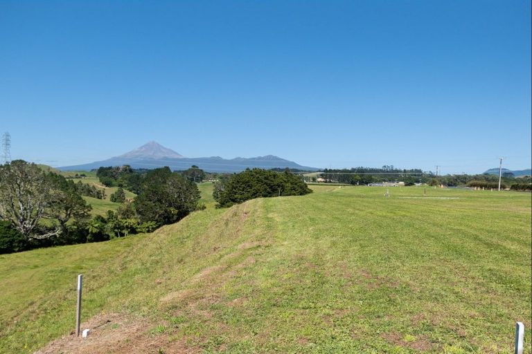 Photo of property in 1 Cowling Road, Hurdon, New Plymouth, 4310
