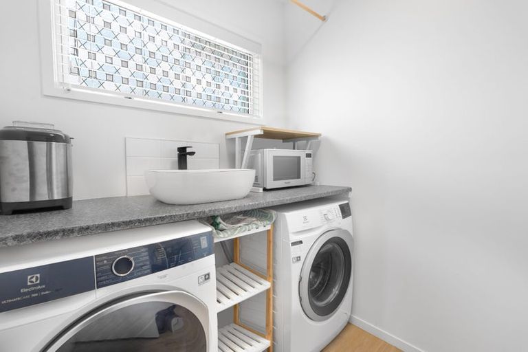 Photo of property in 185b Centreway Road, Orewa, 0931