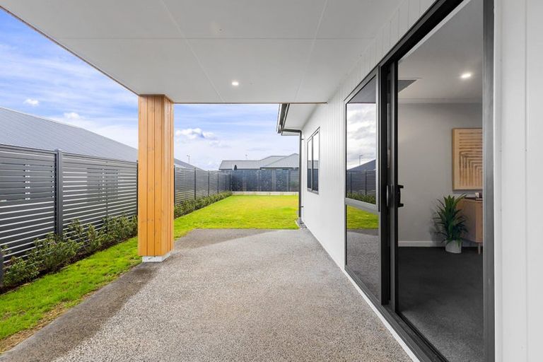 Photo of property in 33 Ngaru Crescent, Wharewaka, Taupo, 3330