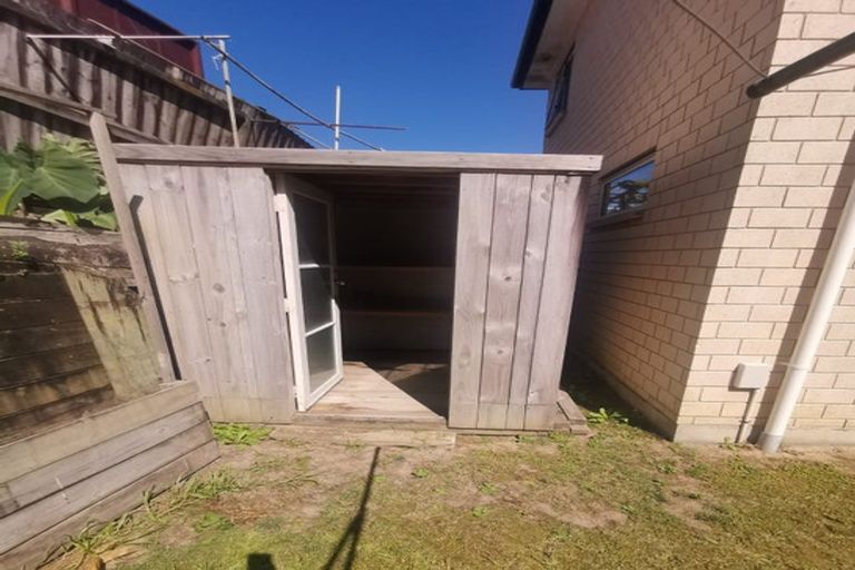 Photo of property in 2a Spencer Road, Pinehill, Auckland, 0632