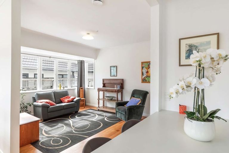 Photo of property in 65 Park Road, West End, Palmerston North, 4412