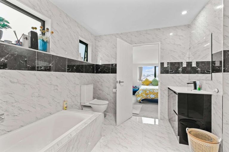 Photo of property in 42d Marr Road, Manurewa, Auckland, 2102