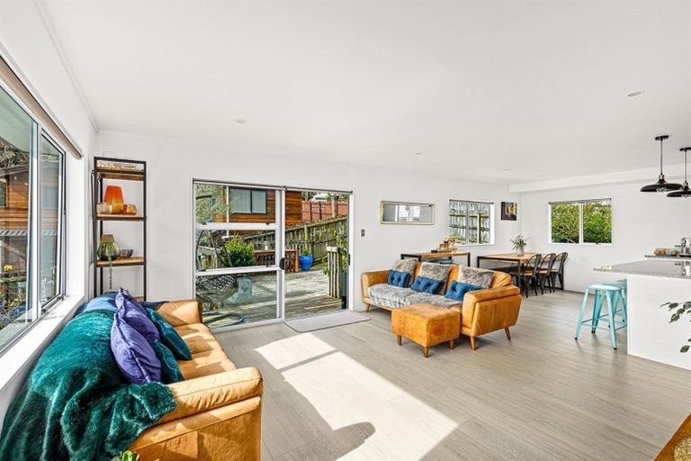 Photo of property in 2/11 Delamare Court, Sunnynook, Auckland, 0632