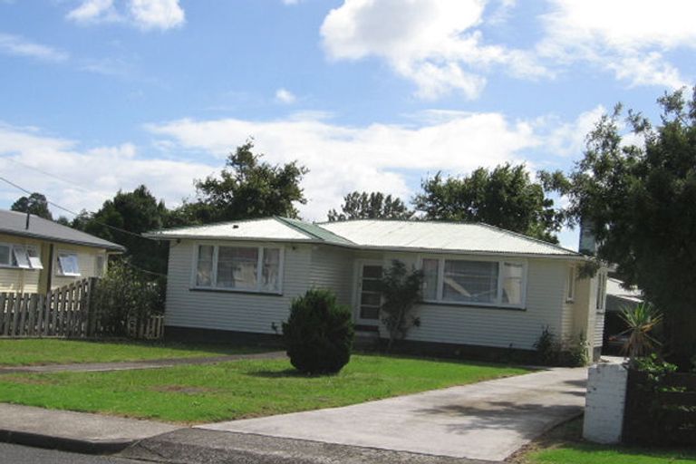 Photo of property in 27 Harrington Road, Henderson, Auckland, 0610