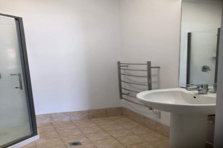 Photo of property in 10/44 Carlos Drive, Flat Bush, Auckland, 2016