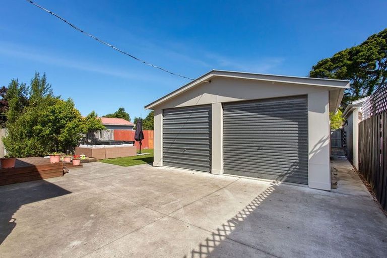 Photo of property in 18 Coopers Road, Dallington, Christchurch, 8061