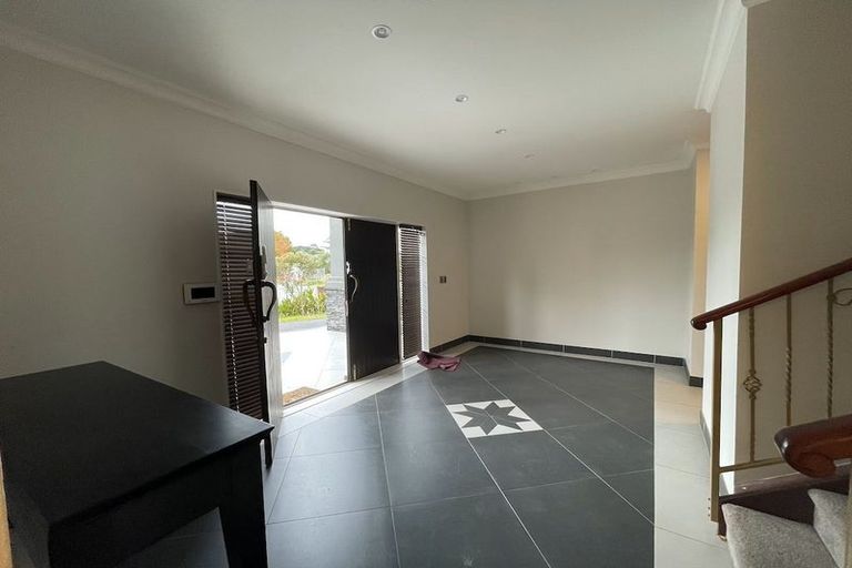 Photo of property in 38c Wicklam Lane, Greenhithe, Auckland, 0632