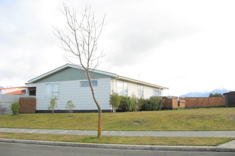 Photo of property in 3 Bowen Street, Te Anau, 9600