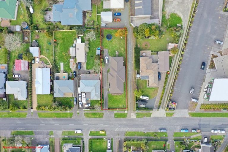 Photo of property in 9 Tapu Road, Huapai, Kumeu, 0810