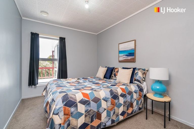 Photo of property in 40 Centennial Avenue, Helensburgh, Dunedin, 9010