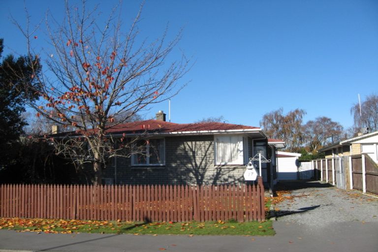 Photo of property in 17 Camelia Place, Islington, Christchurch, 8042
