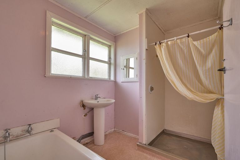 Photo of property in 62 Ellesmere Crescent, Highbury, Palmerston North, 4412