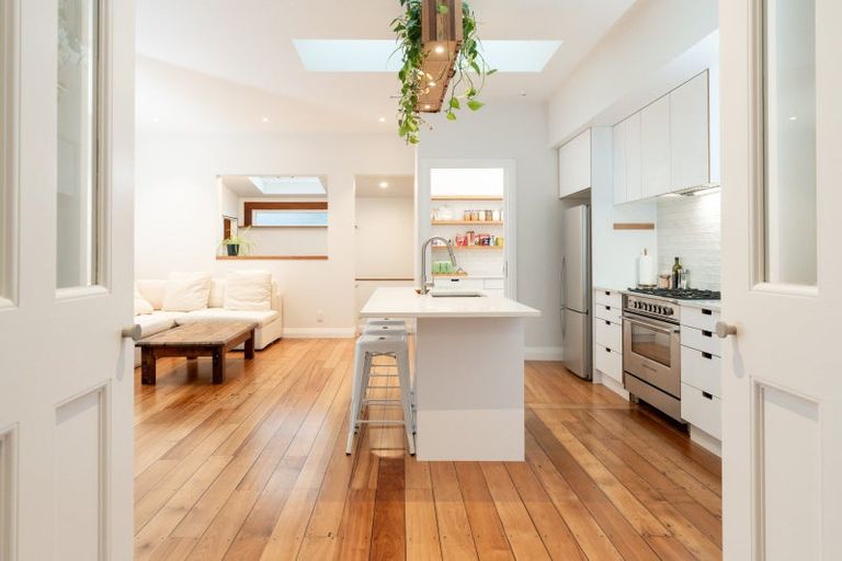 Photo of property in 1/121 Hataitai Road, Hataitai, Wellington, 6021