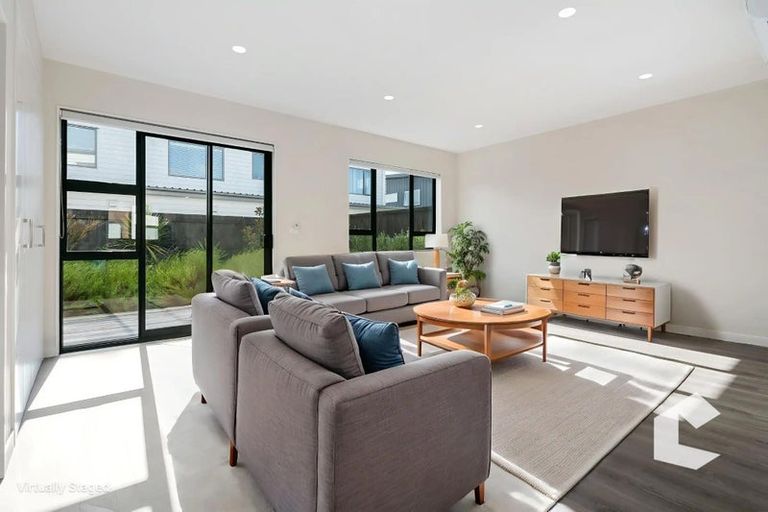 Photo of property in 21b Lumbarda Drive, Kumeu, 0810