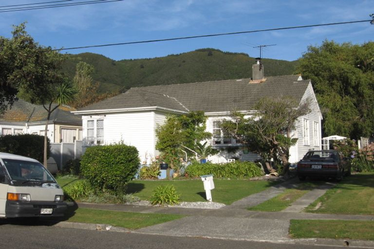 Photo of property in 5 Collett Street, Naenae, Lower Hutt, 5011