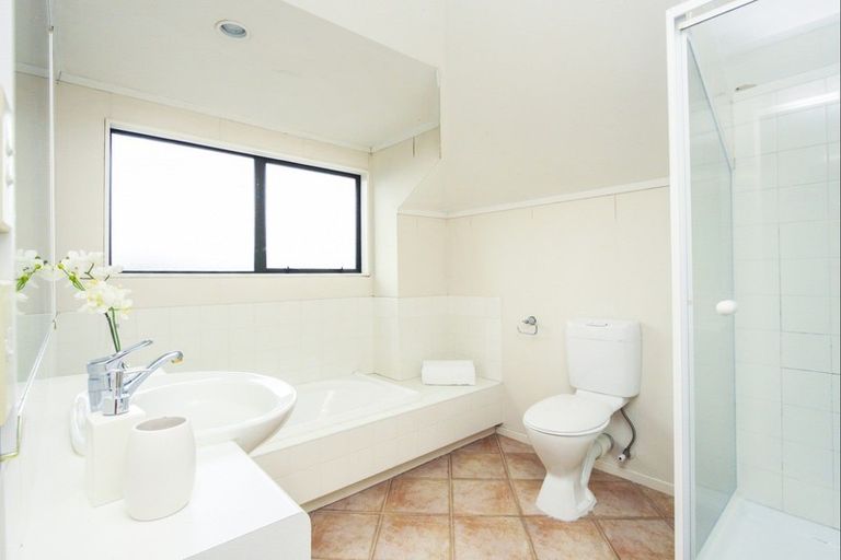 Photo of property in 77 Cook Street, Howick, Auckland, 2014