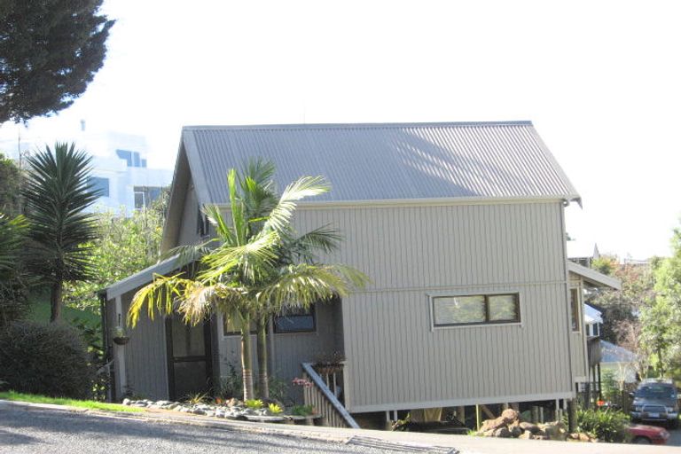 Photo of property in 8a Granfield Place, Te Kamo, Whangarei, 0112