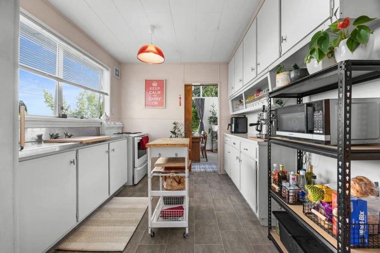 Photo of property in 10 Hewlett Road, Massey, Auckland, 0614