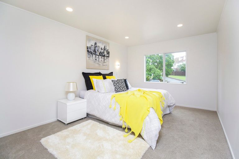 Photo of property in 2/41 Seabrook Avenue, New Lynn, Auckland, 0600