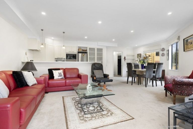 Photo of property in 14 Futuna Close, Karori, Wellington, 6012