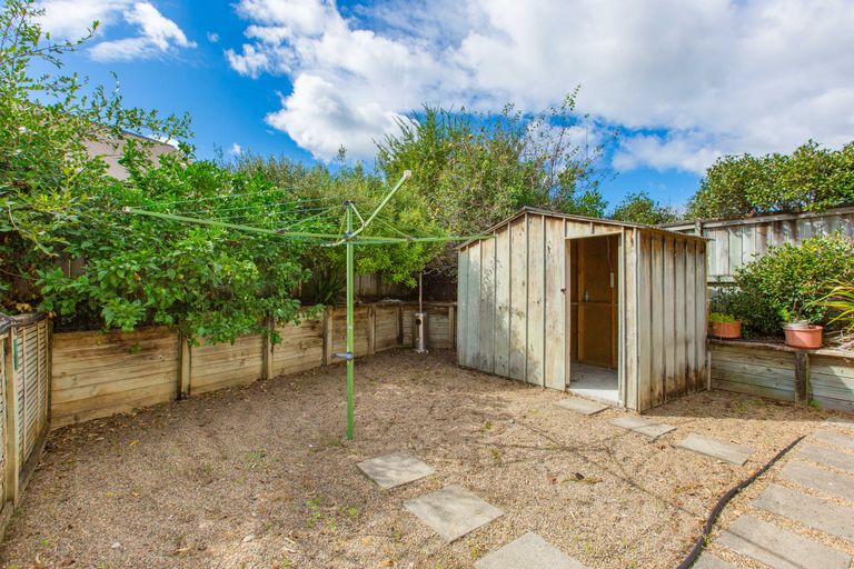 Photo of property in 18 Roderick Place, Rototuna, Hamilton, 3210