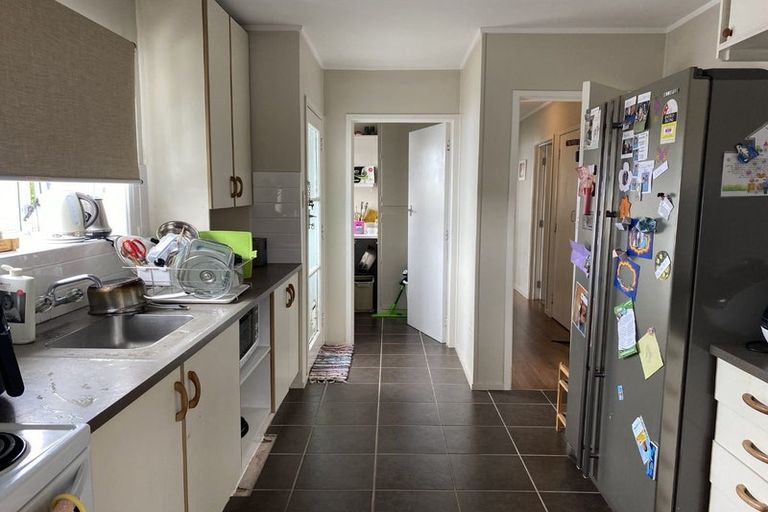 Photo of property in 1/284 Sunset Road, Windsor Park, Auckland, 0632