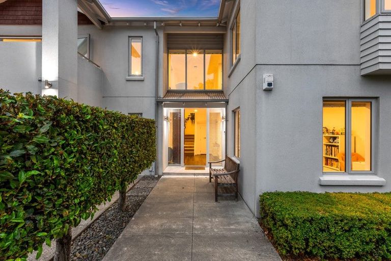 Photo of property in 61a Cashmere Road, Cashmere, Christchurch, 8022