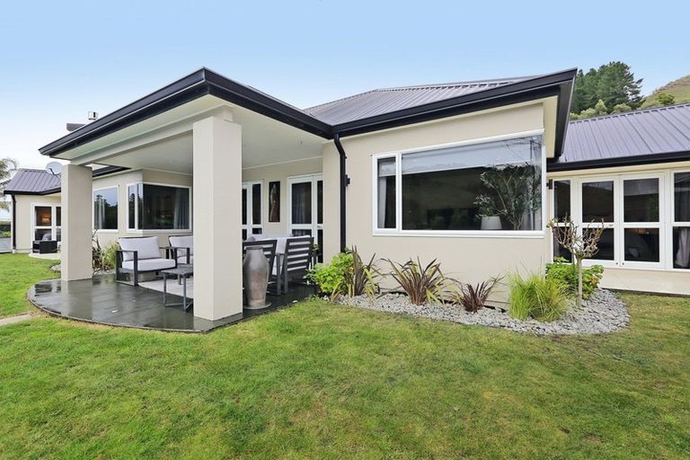 Photo of property in 111 Kent Terrace, Taradale, Napier, 4112