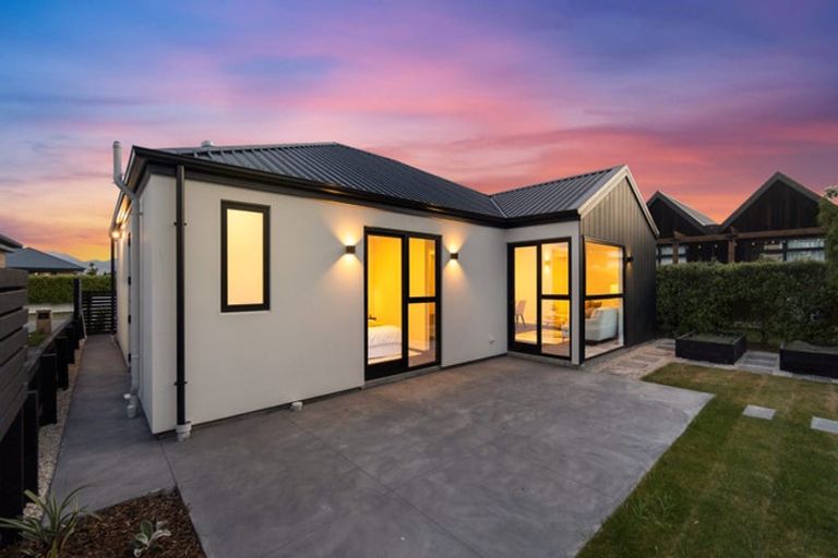 Photo of property in 4 Dow Square, Wigram, Christchurch, 8025