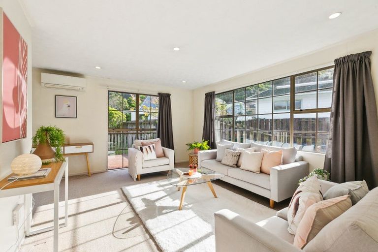 Photo of property in 65 Percy Dyett Drive, Karori, Wellington, 6012