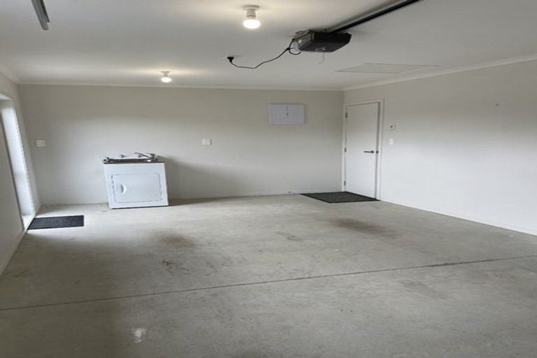 Photo of property in 214a Navigation Drive, Whitby, Porirua, 5024