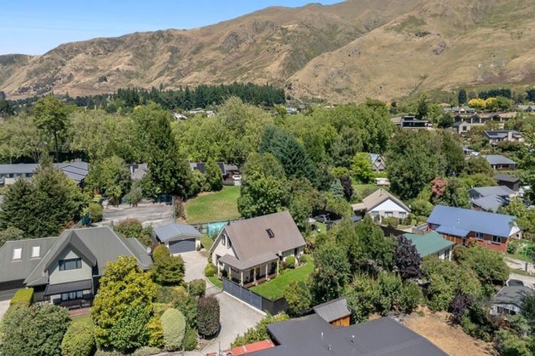 Photo of property in 10 Mill End, Wanaka, 9305