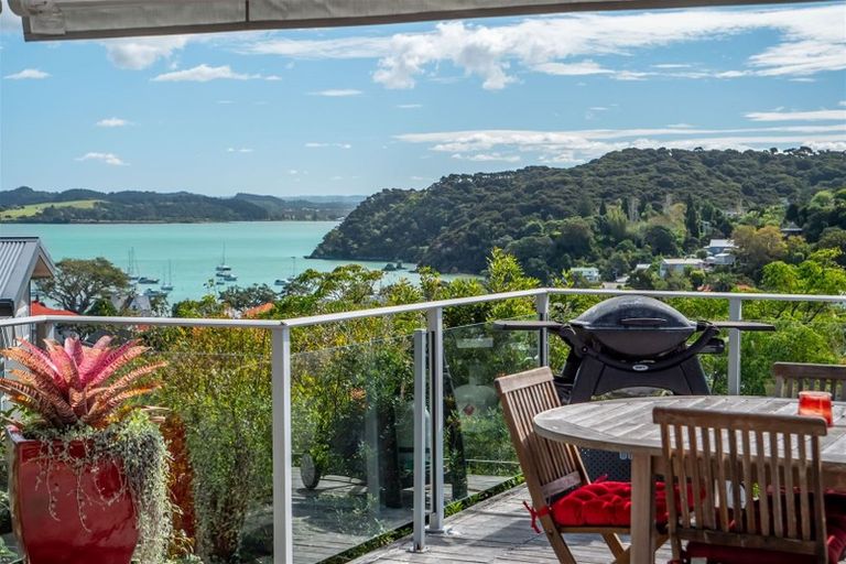 Photo of property in 3 Oneroa Road, Russell, 0202