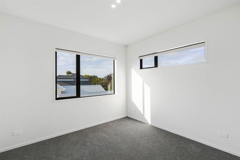 Photo of property in 1a Mcfaddens Road, St Albans, Christchurch, 8052