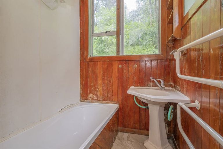 Photo of property in 13 Waiotahi Road, Thames, 3500