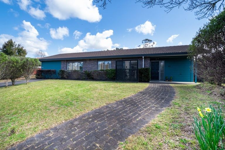 Photo of property in 244 Waitemata Drive, Ranui, Auckland, 0612