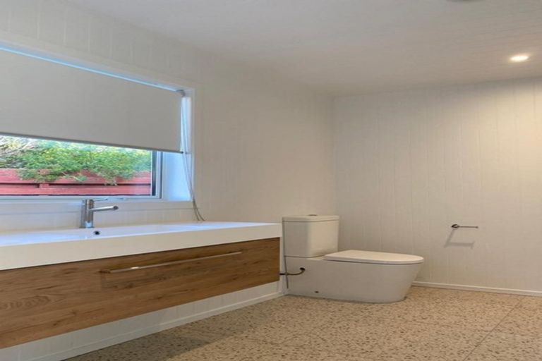 Photo of property in 2/19 Craig Road, Milford, Auckland, 0620