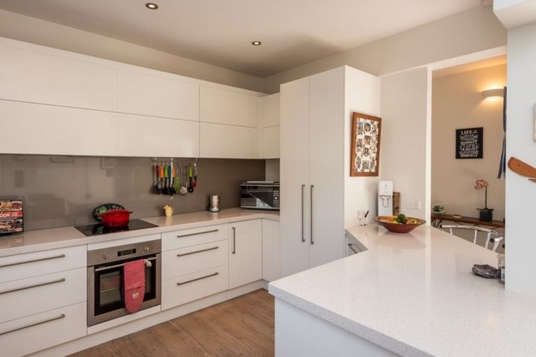 Photo of property in 90 Westholme Street, Strowan, Christchurch, 8052