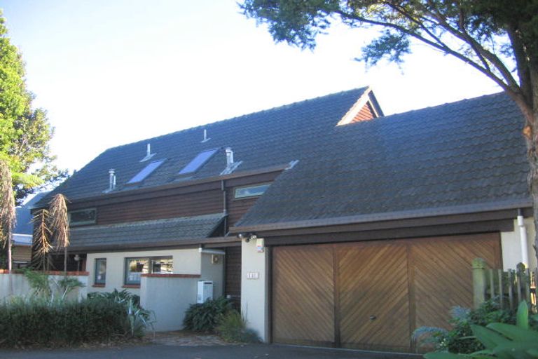 Photo of property in 131 Kings Crescent, Hutt Central, Lower Hutt, 5010