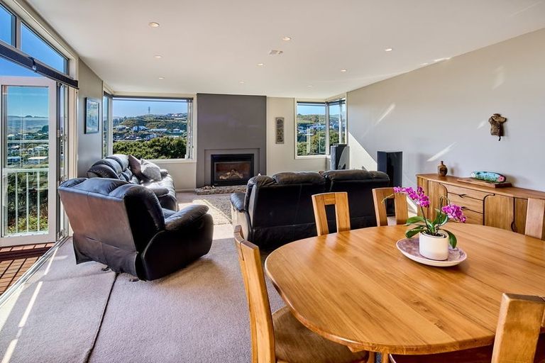 Photo of property in 53 Exploration Way, Whitby, Porirua, 5024
