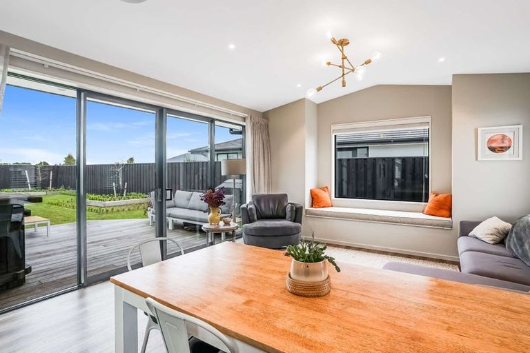Photo of property in 18 Goldie Drive, Rangiora, 7400